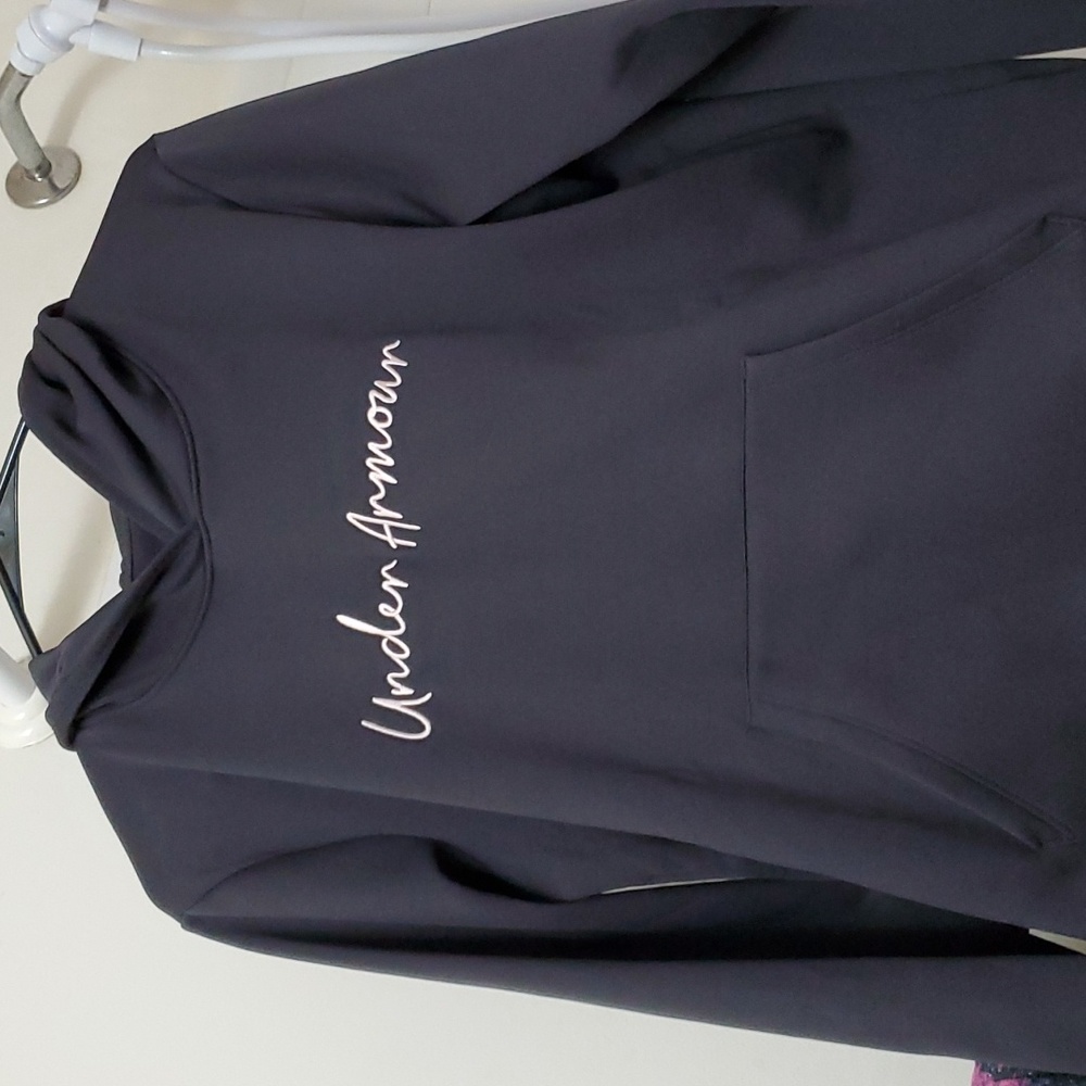 Black under armour hoodie